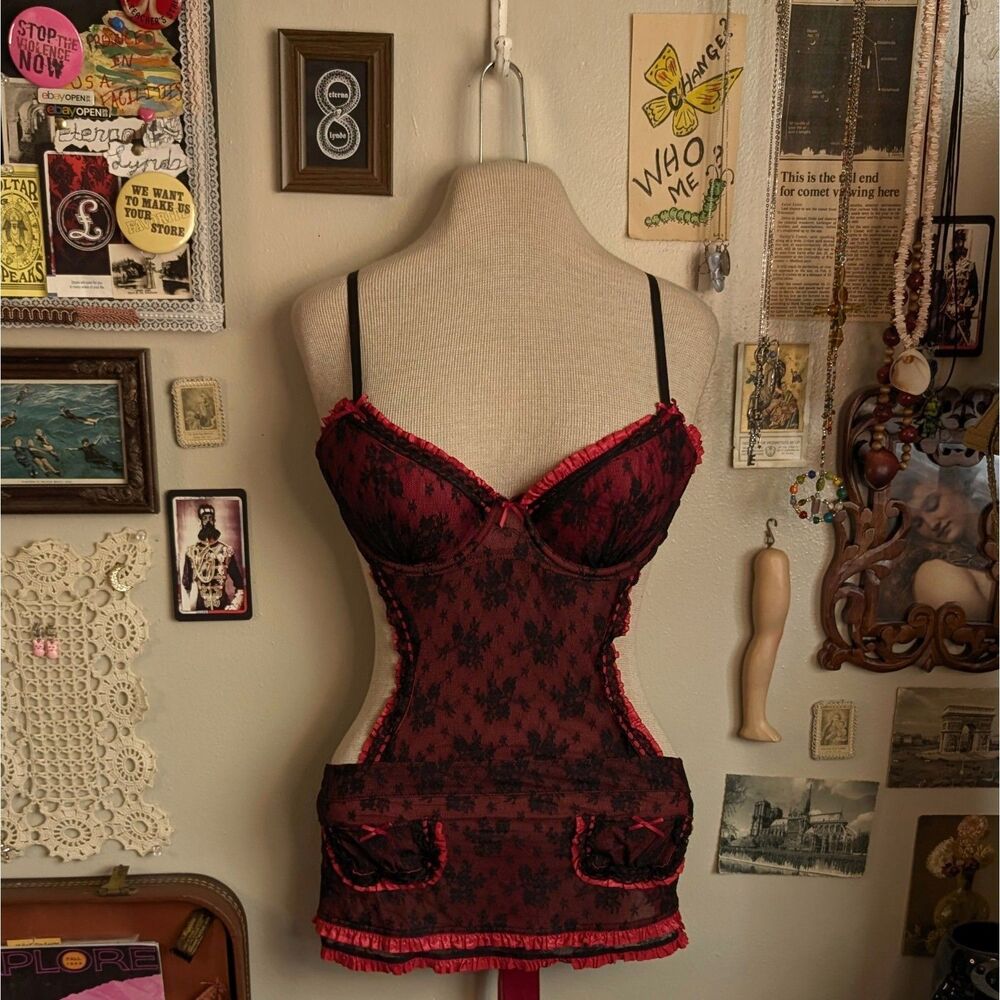 Victoria's Secret Lace Apron Lingerie Women's 36C Red Black